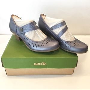 earth shoes dione